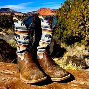Ariat bison / Buffalo riding boots size 7 square toe